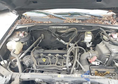 2011 Ford Escape Xlt from USA, damaged, VIN 1FMCU0D72BKA70174